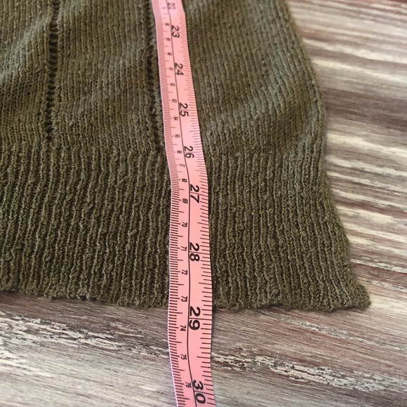 Tha fifth label olive green with slits on side - Picture 5 of 10